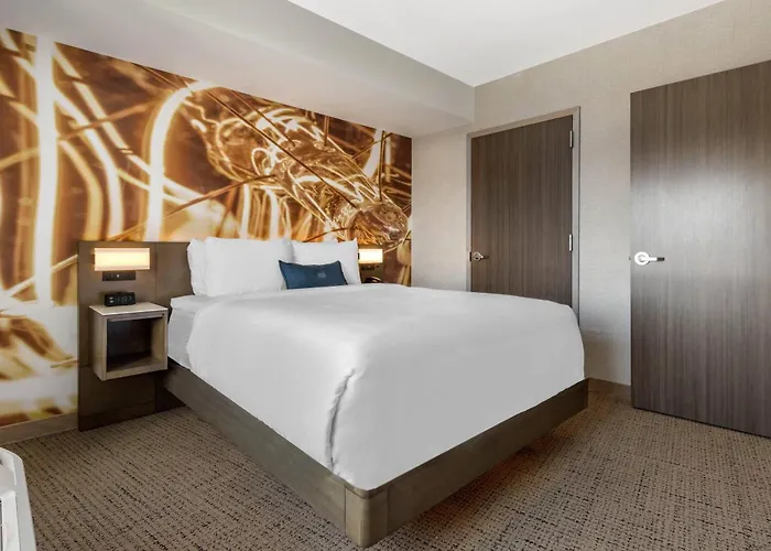 Cambria Hotel West Orange